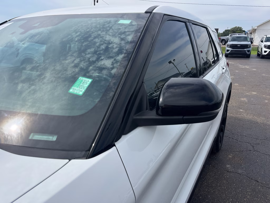 2021 Star White Metallic Tri-Coat Ford Explorer ST 4X4 SUV