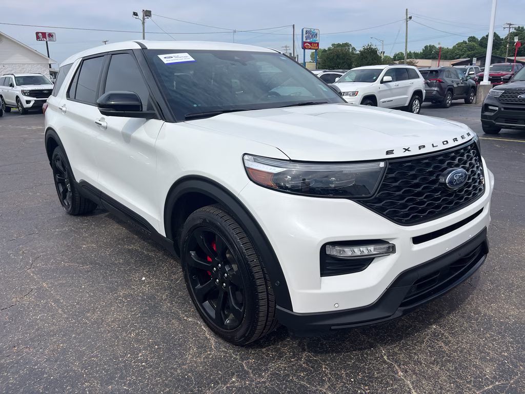 2021 Star White Metallic Tri-Coat Ford Explorer ST 4X4 SUV