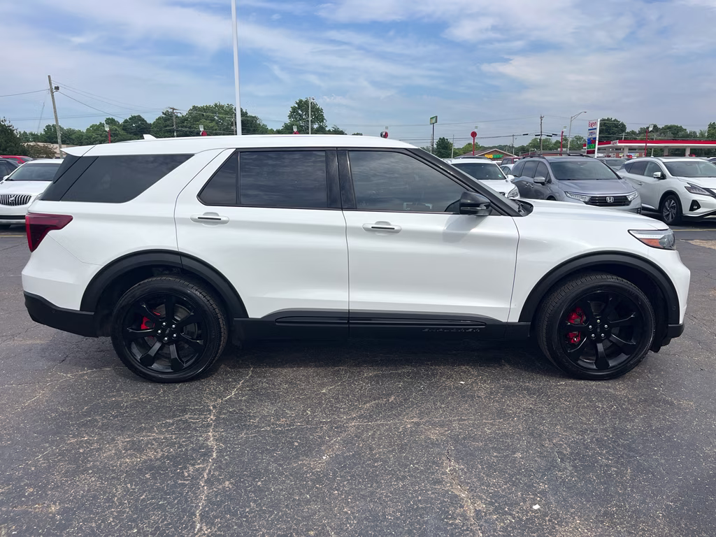 2021 Star White Metallic Tri-Coat Ford Explorer ST 4X4 SUV