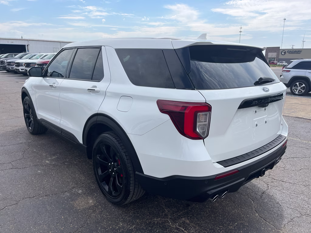 2021 Star White Metallic Tri-Coat Ford Explorer ST 4X4 SUV