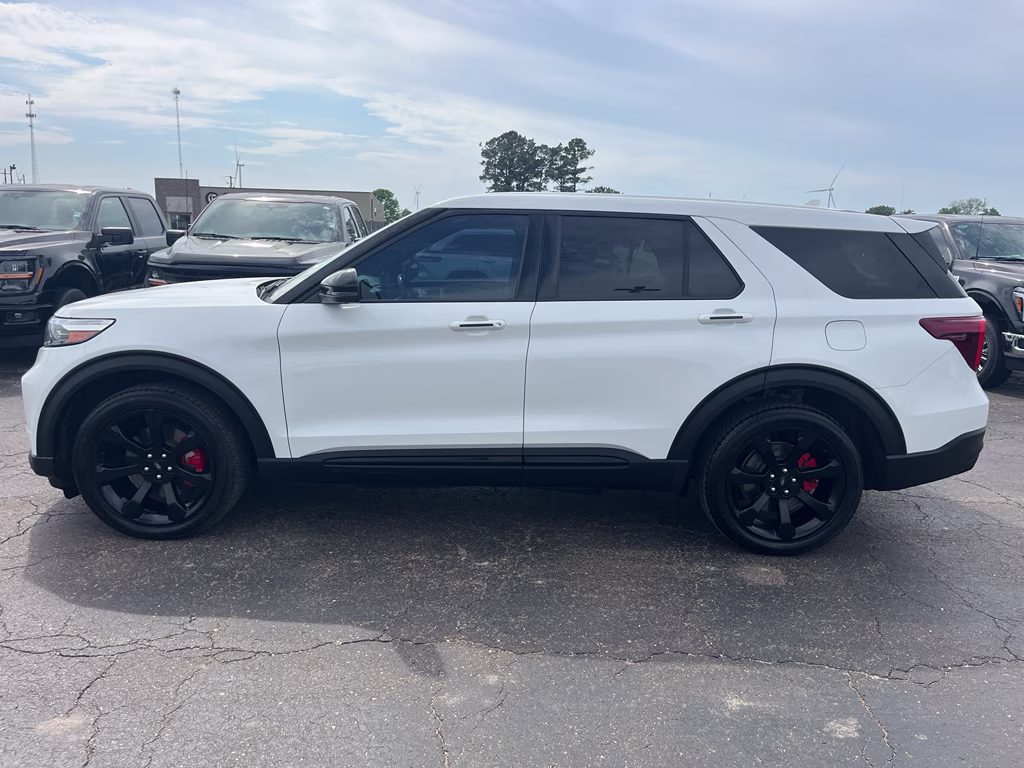 2021 Star White Metallic Tri-Coat Ford Explorer ST 4X4 SUV
