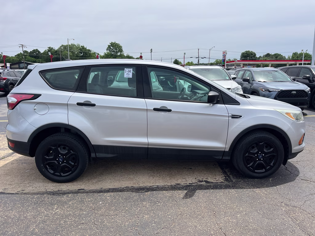 2017 Ingot Silver Metallic Ford Escape S FWD SUV