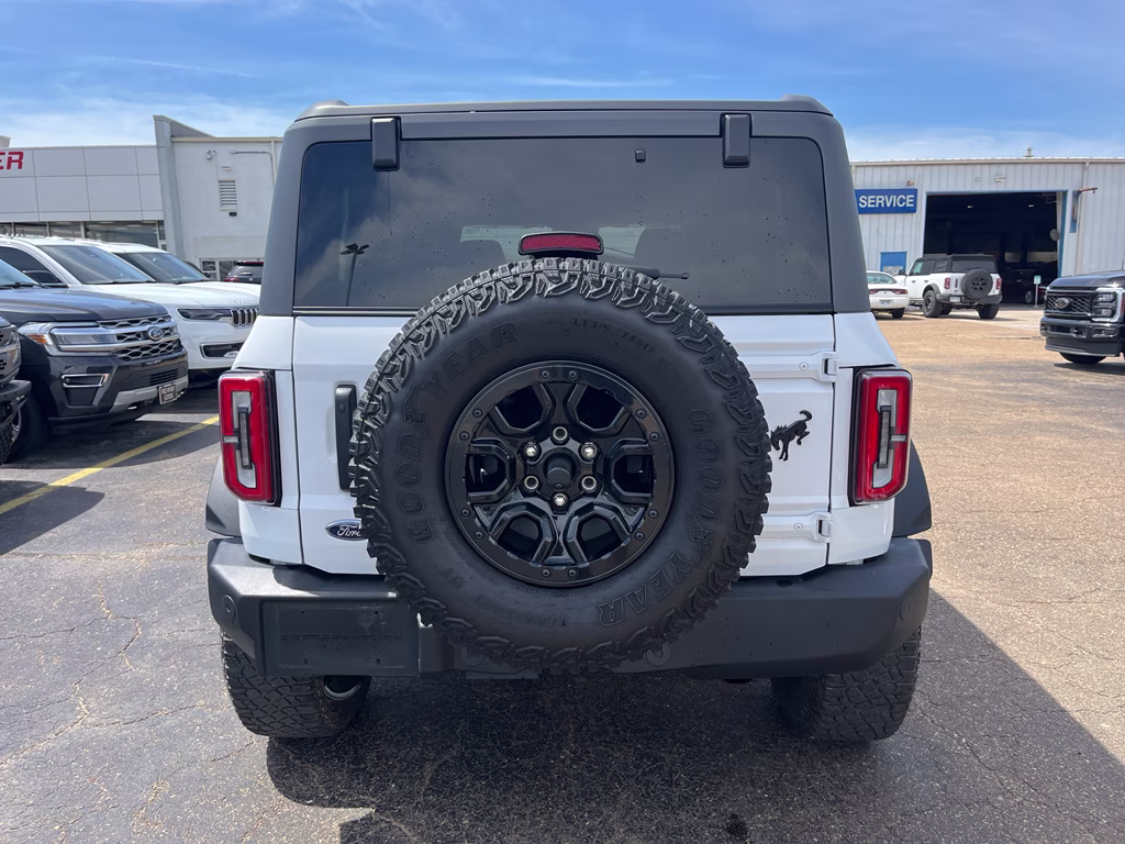 2024 Oxford White Ford Bronco Wildtrak 4X4 SUV
