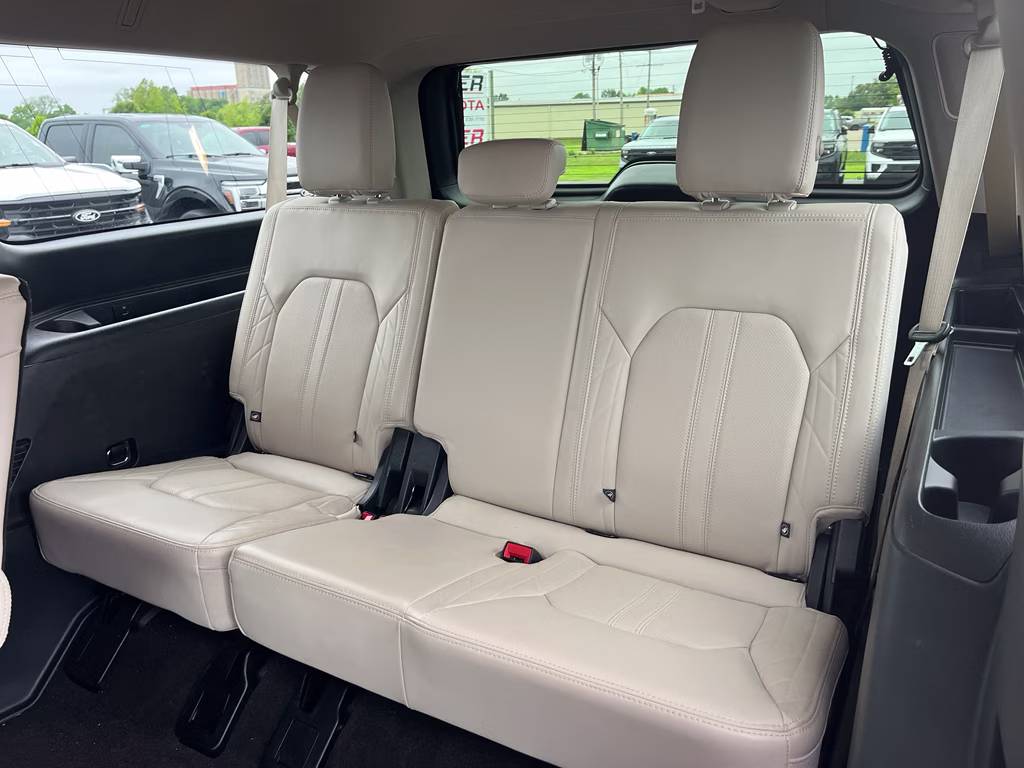 2022 Dark Matter Metallic Ford Expedition Max Platinum 4X4 SUV