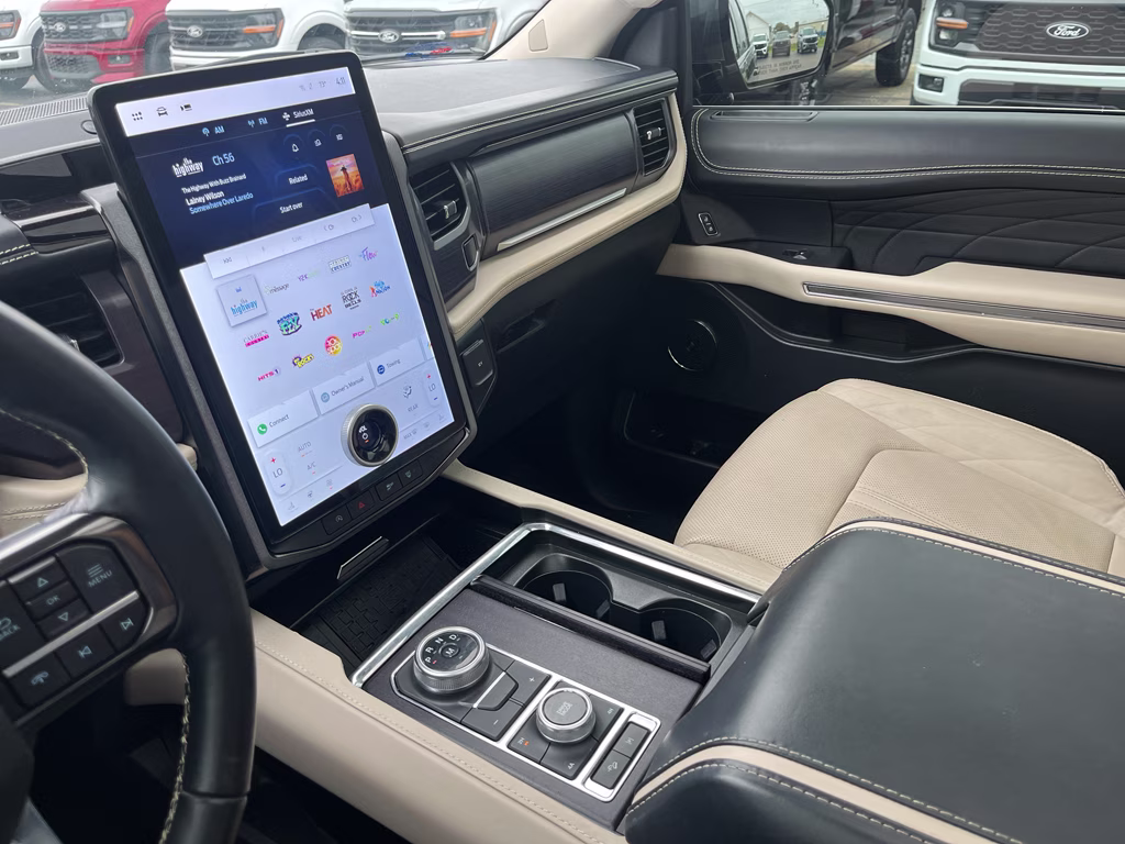 2022 Dark Matter Metallic Ford Expedition Max Platinum 4X4 SUV