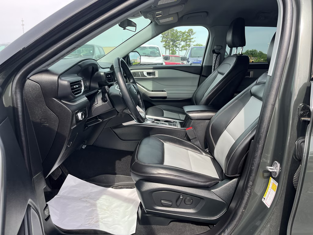 2023 Forged Green Metallic Ford Explorer XLT RWD SUV