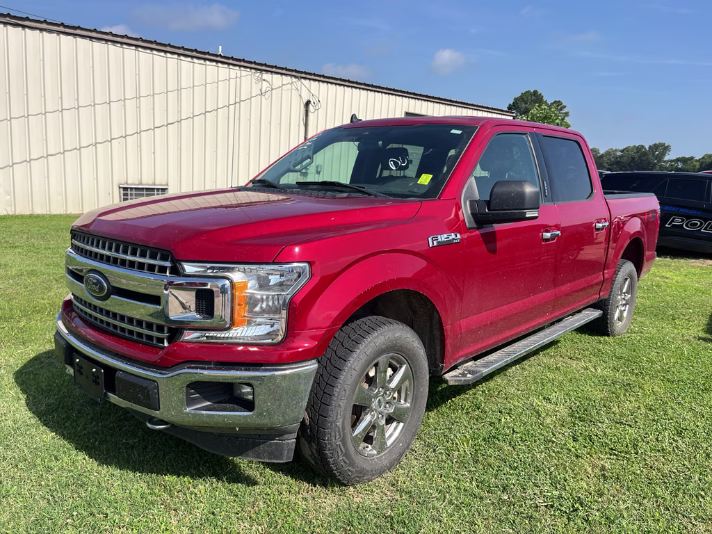 2020 Rapid Red Metallic Tinted Clearcoat Ford F-150 XLT 4X4 Truck