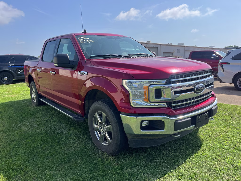 2020 Rapid Red Metallic Tinted Clearcoat Ford F-150 XLT 4X4 Truck