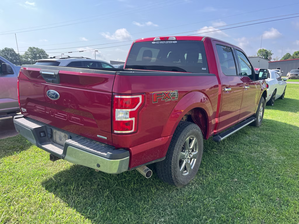 2020 Rapid Red Metallic Tinted Clearcoat Ford F-150 XLT 4X4 Truck