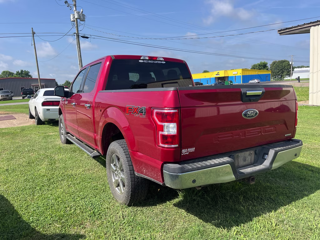 2020 Rapid Red Metallic Tinted Clearcoat Ford F-150 XLT 4X4 Truck