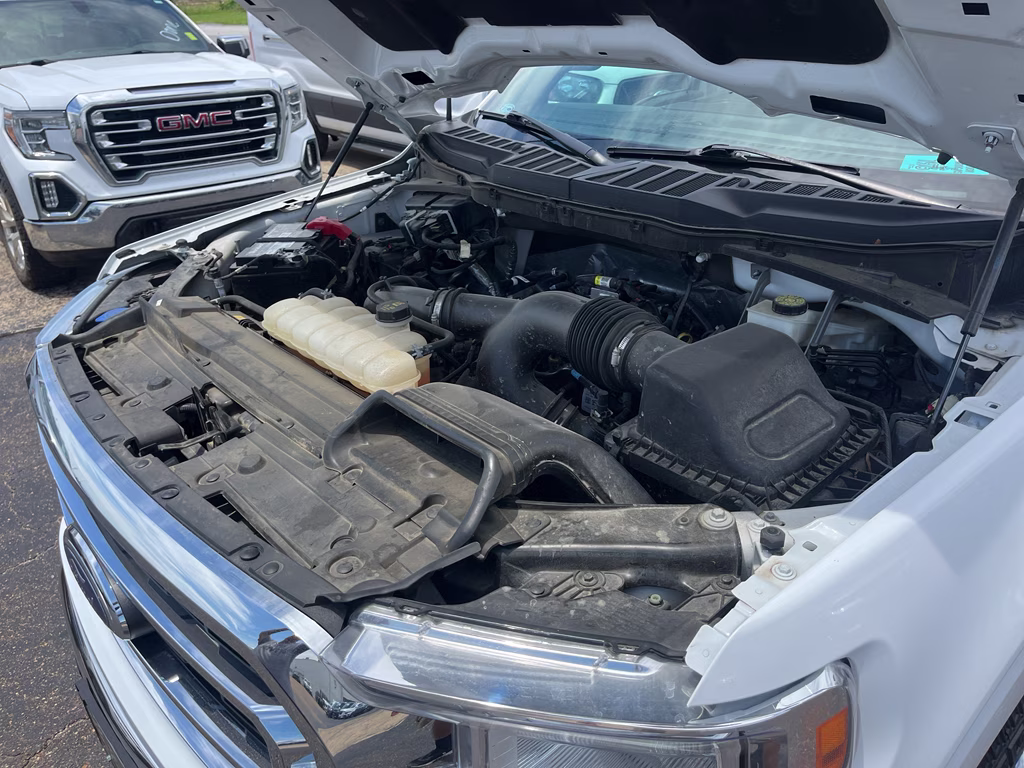 2022 Oxford White Ford F-150 XLT 4X4 Truck
