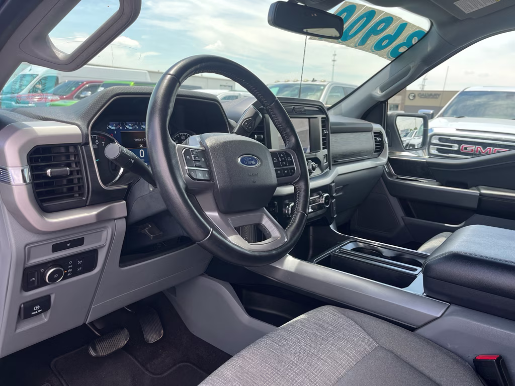 2022 Oxford White Ford F-150 XLT 4X4 Truck