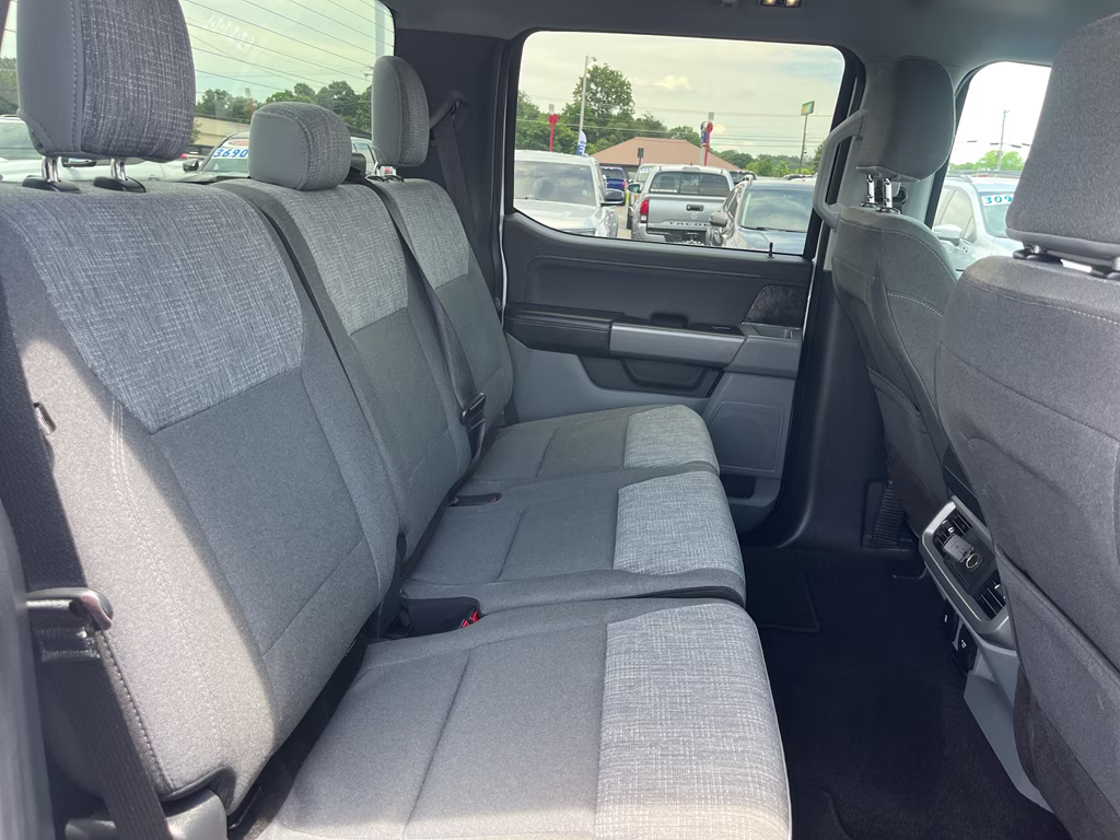 2022 Oxford White Ford F-150 XLT 4X4 Truck
