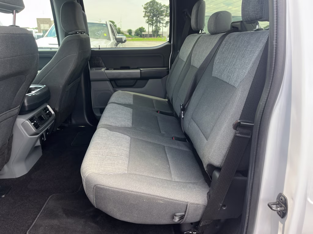 2022 Oxford White Ford F-150 XLT 4X4 Truck