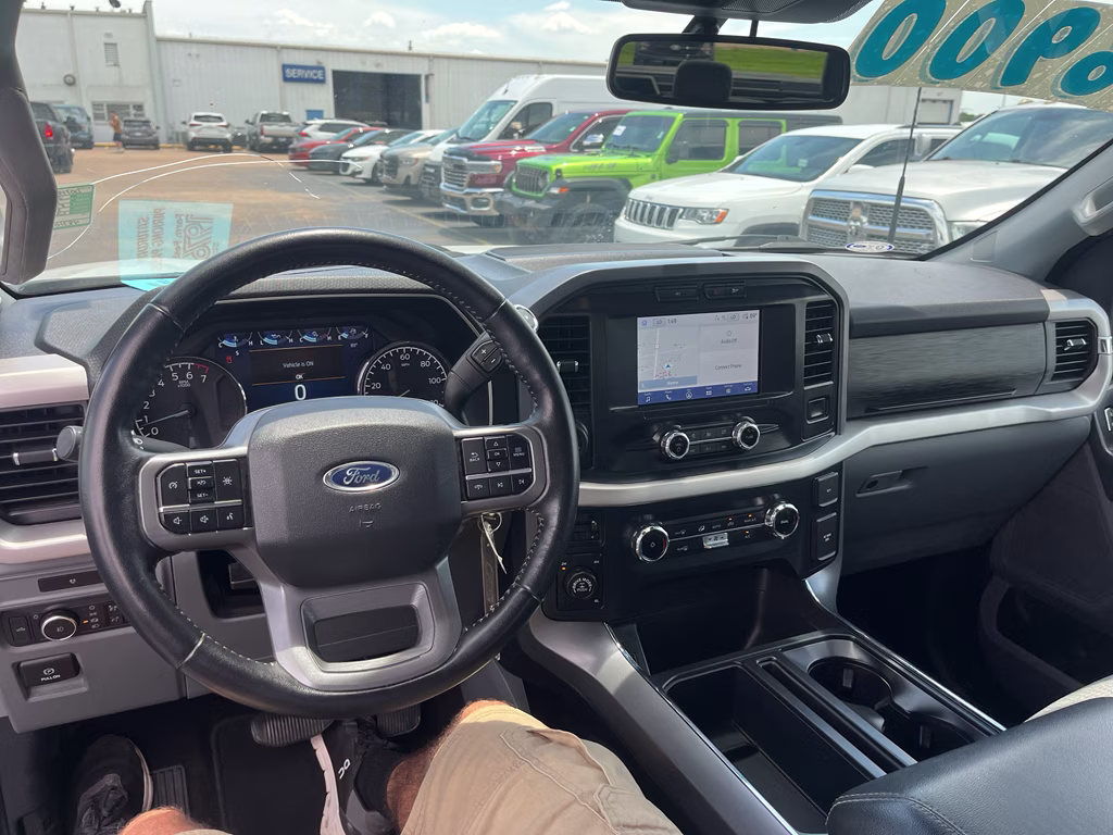 2022 Oxford White Ford F-150 XLT 4X4 Truck