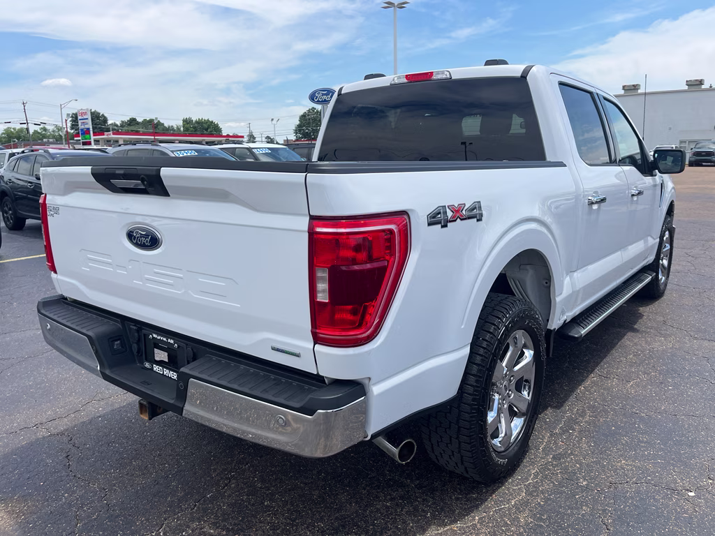 2022 Oxford White Ford F-150 XLT 4X4 Truck