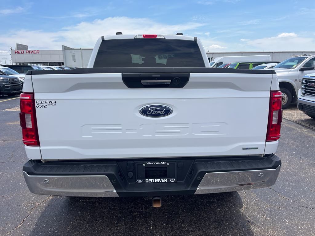 2022 Oxford White Ford F-150 XLT 4X4 Truck