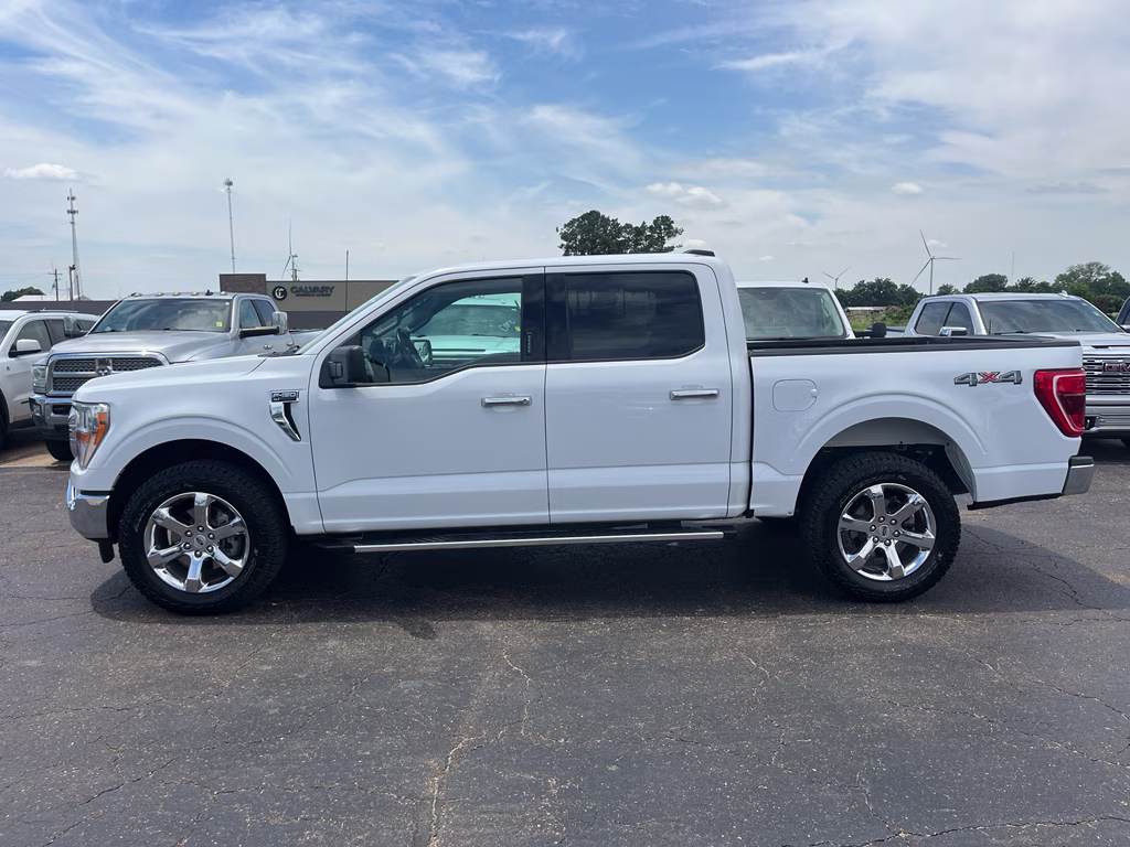2022 Oxford White Ford F-150 XLT 4X4 Truck
