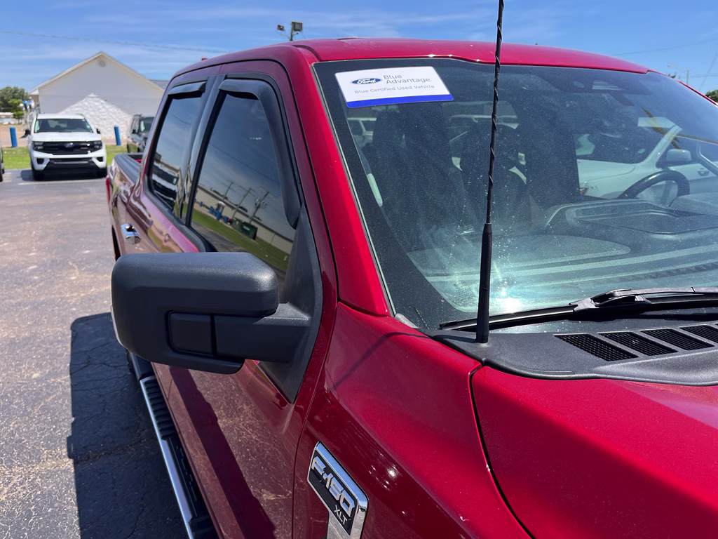 2022 Rapid Red Metallic Tinted Clearcoat Ford F-150 XLT 4X4 Truck