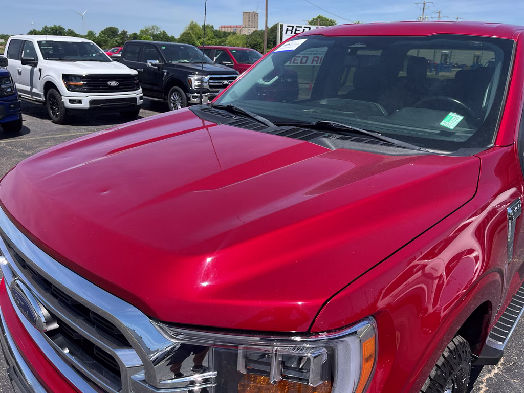 2022 Rapid Red Metallic Tinted Clearcoat Ford F-150 XLT 4X4 Truck