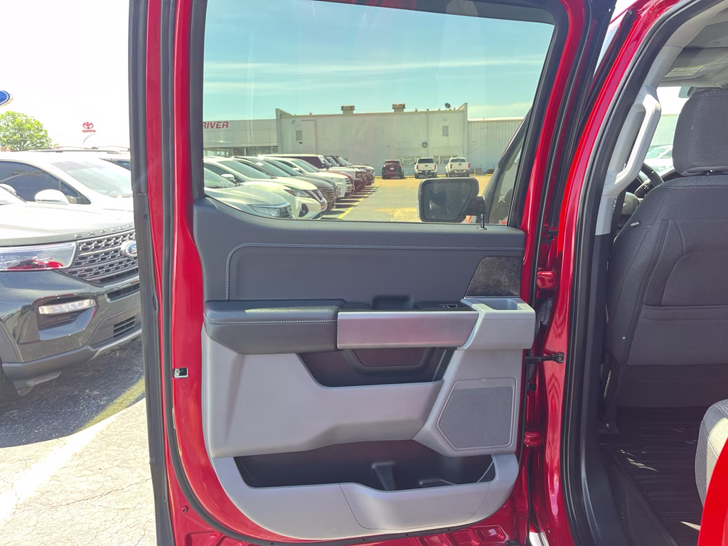 2022 Rapid Red Metallic Tinted Clearcoat Ford F-150 XLT 4X4 Truck