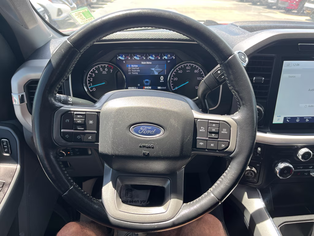 2022 Rapid Red Metallic Tinted Clearcoat Ford F-150 XLT 4X4 Truck