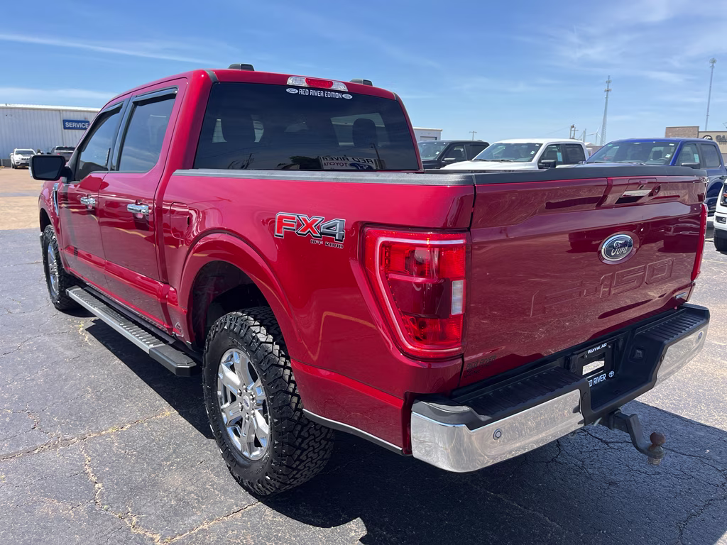 2022 Rapid Red Metallic Tinted Clearcoat Ford F-150 XLT 4X4 Truck