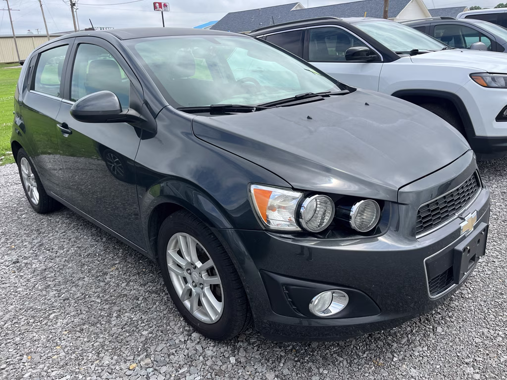 2016 Nightfall Gray Metallic Chevrolet Sonic LT FWD Hatchback