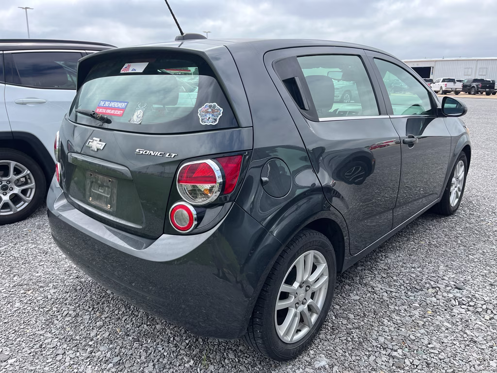 2016 Nightfall Gray Metallic Chevrolet Sonic LT FWD Hatchback