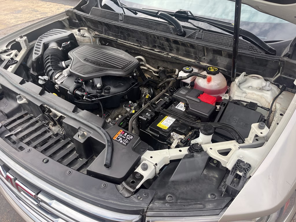 2022 Light Stone Metallic GMC Acadia AT4 AWD SUV