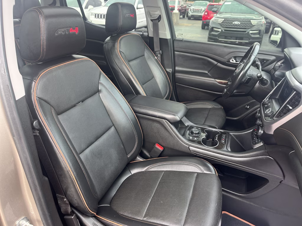 2022 Light Stone Metallic GMC Acadia AT4 AWD SUV