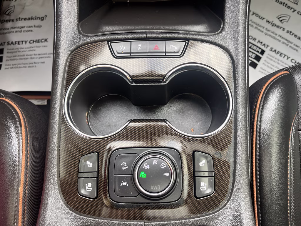 2022 Light Stone Metallic GMC Acadia AT4 AWD SUV