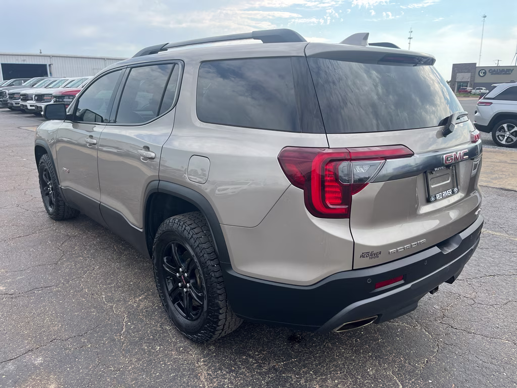 2022 Light Stone Metallic GMC Acadia AT4 AWD SUV