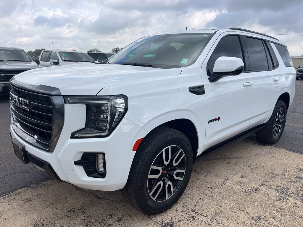 2023 Summit White GMC Yukon AT4 4X4 SUV
