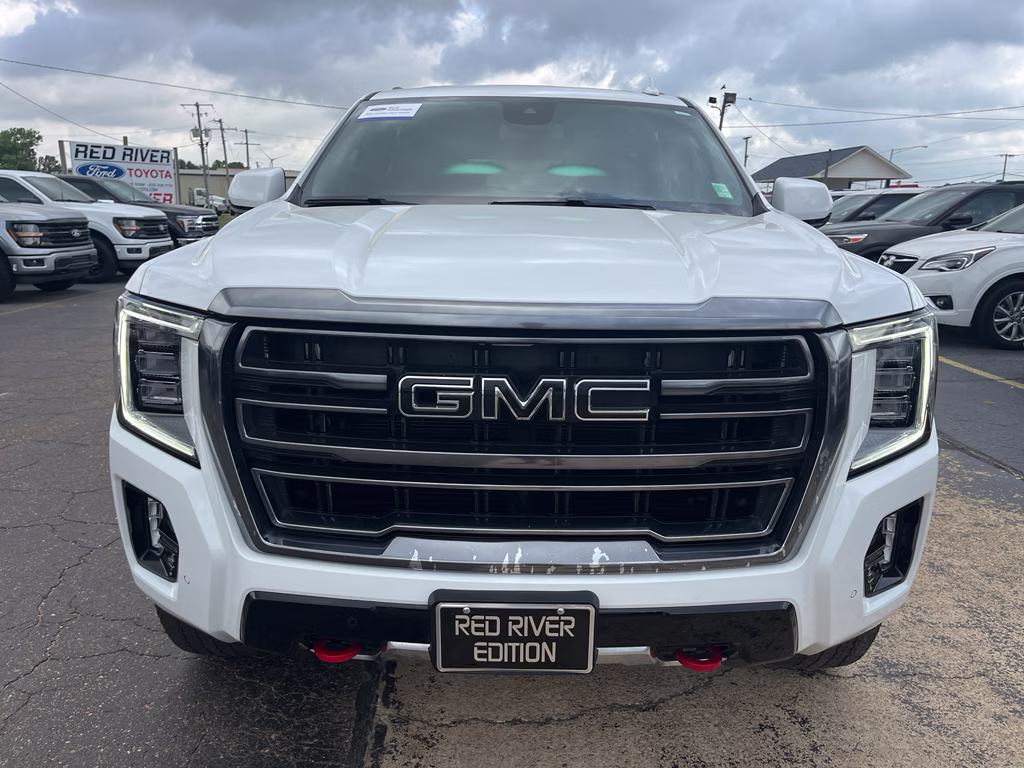 2023 Summit White GMC Yukon AT4 4X4 SUV