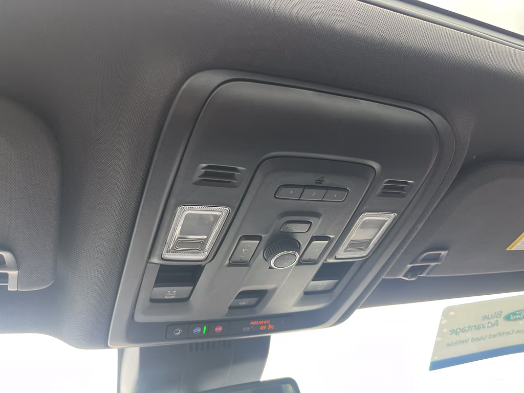 2023 Summit White GMC Yukon AT4 4X4 SUV