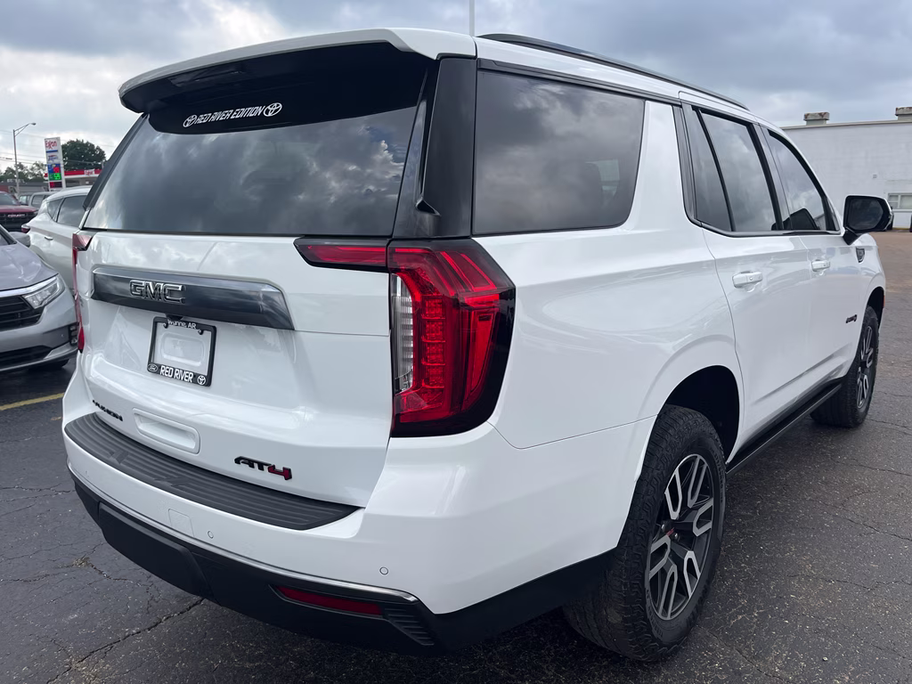 2023 Summit White GMC Yukon AT4 4X4 SUV