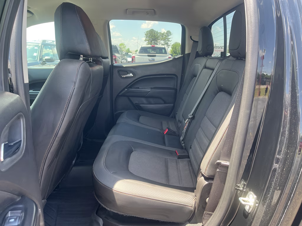 2021 Onyx Black GMC Canyon 4WD AT4 w/Cloth 4X4 Truck