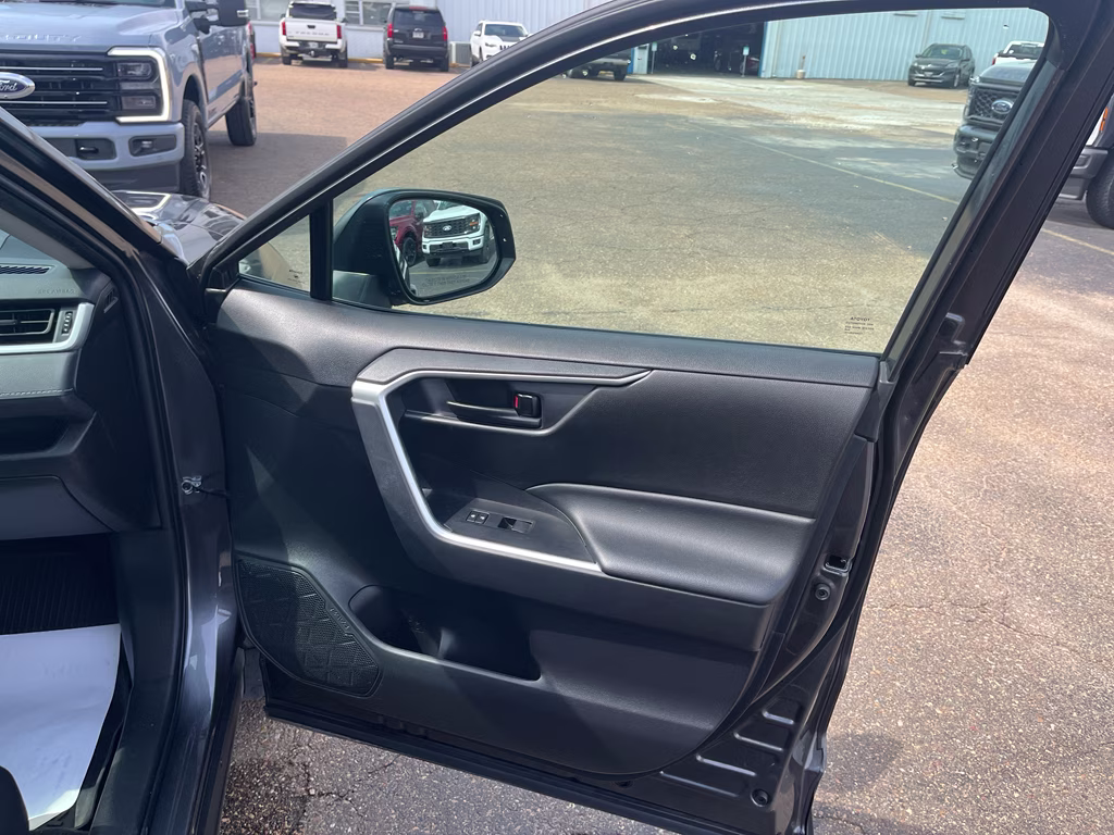 2022 Magnetic Gray Metallic Toyota RAV4 Hybrid LE AWD SUV