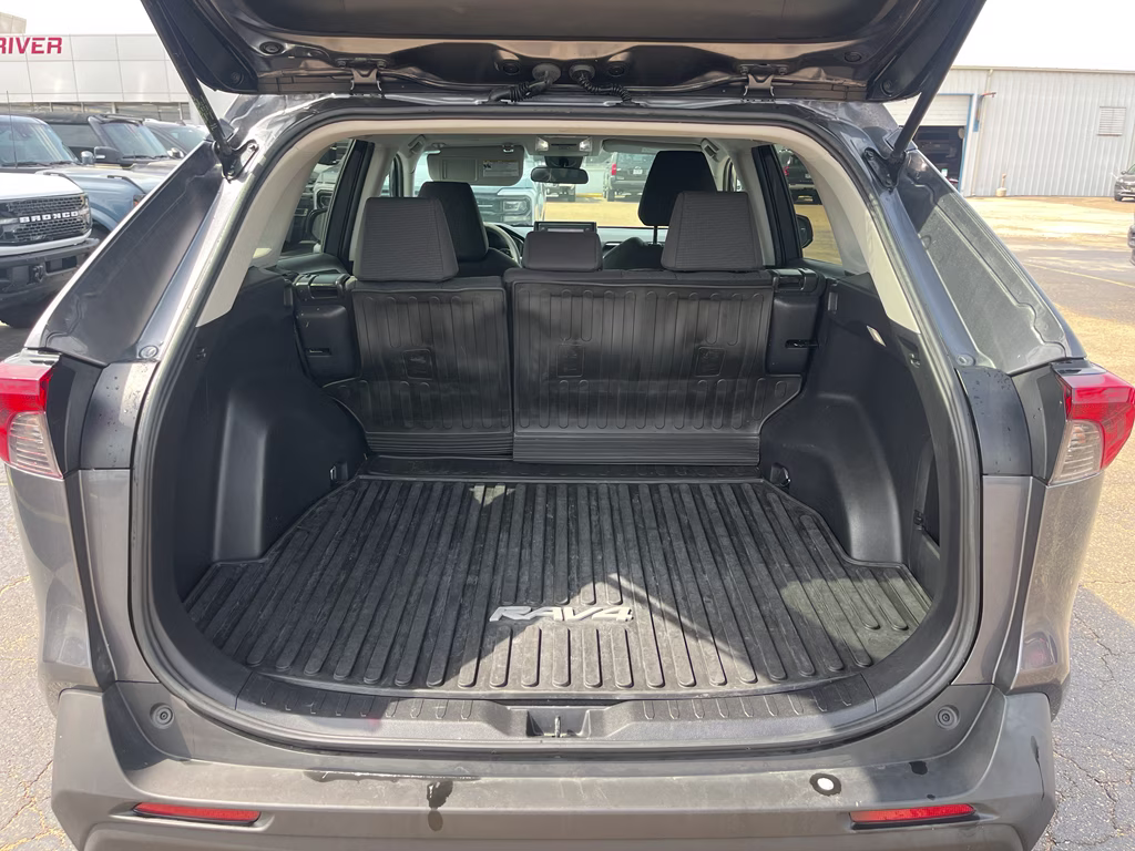 2022 Magnetic Gray Metallic Toyota RAV4 Hybrid LE AWD SUV