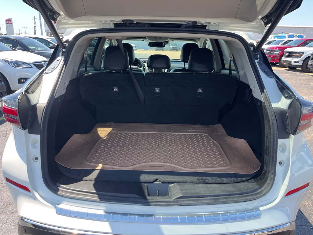 2019 Pearl White Tricoat Nissan Murano SL FWD SUV