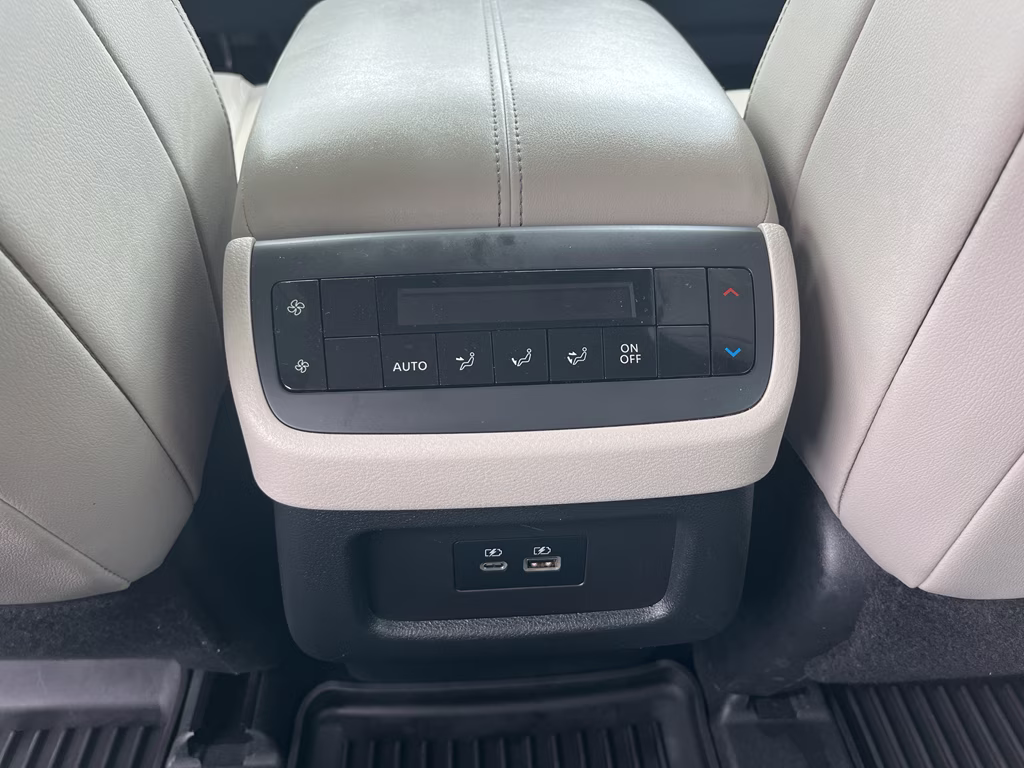 2022 Gun Metallic Nissan Pathfinder SL 4X4 SUV