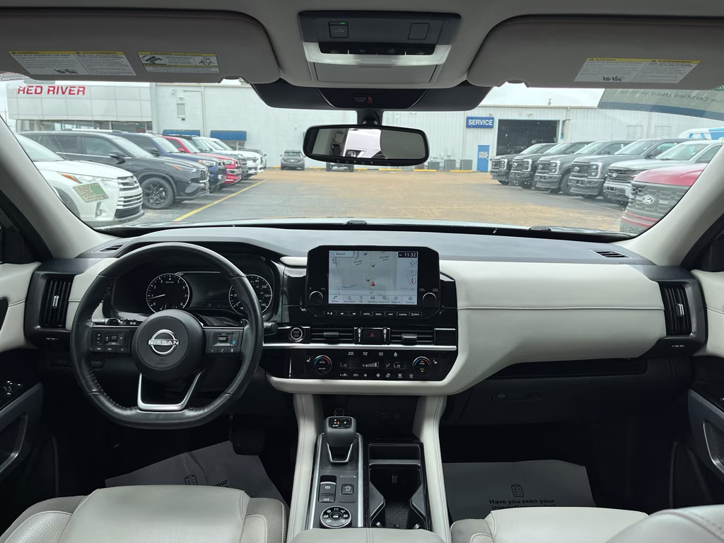 2022 Gun Metallic Nissan Pathfinder SL 4X4 SUV