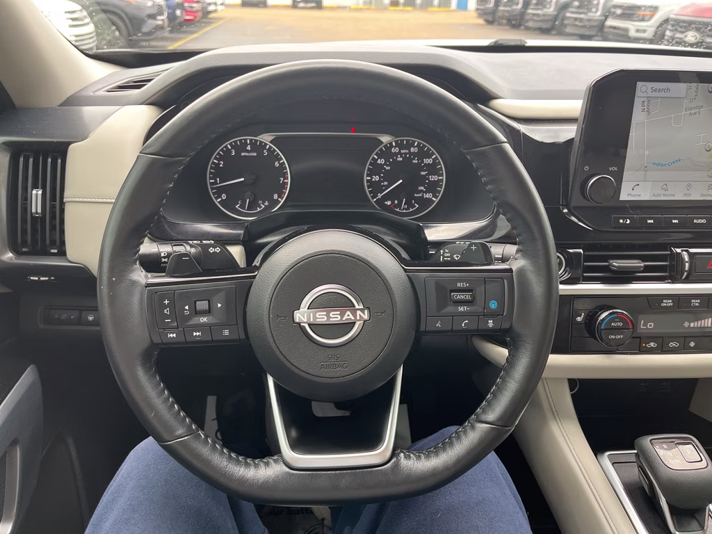 2022 Gun Metallic Nissan Pathfinder SL 4X4 SUV