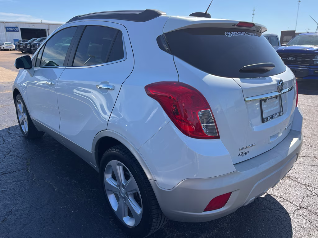 2015 White Pearl Tricoat Buick Encore Base FWD SUV