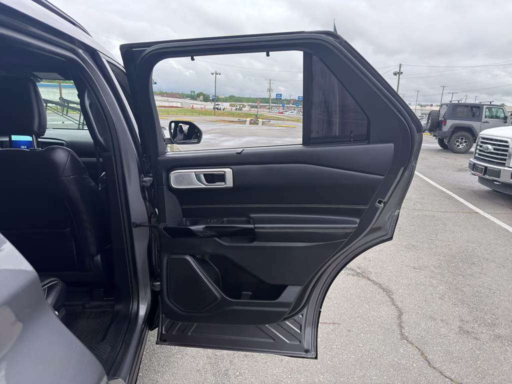 2021 Carbonized Gray Metallic Ford Explorer ST 4X4 SUV