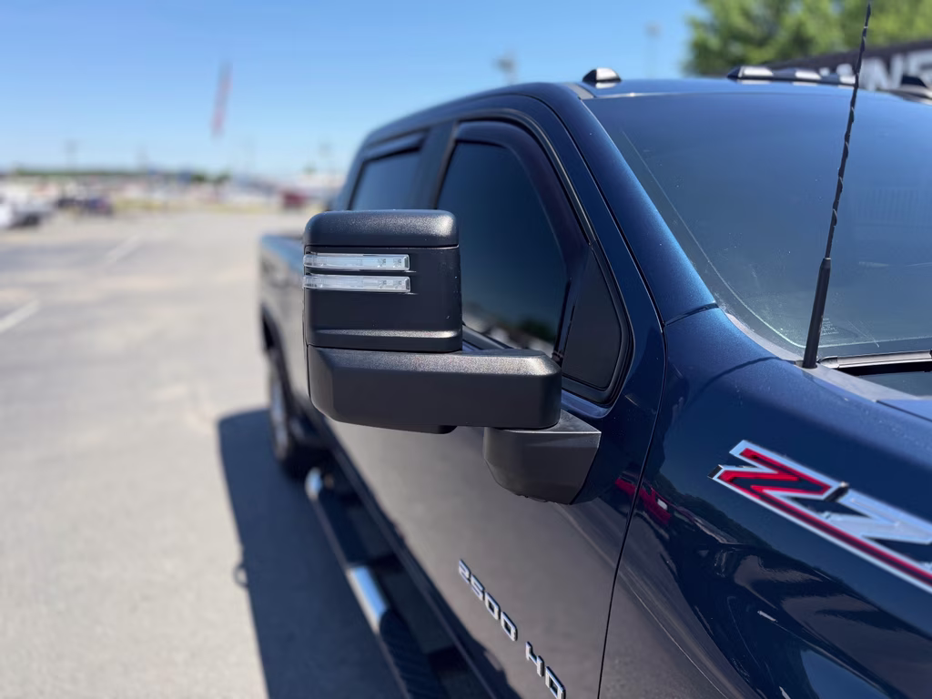 2021 Northsky Blue Metallic Chevrolet Silverado LT 4X4 Truck