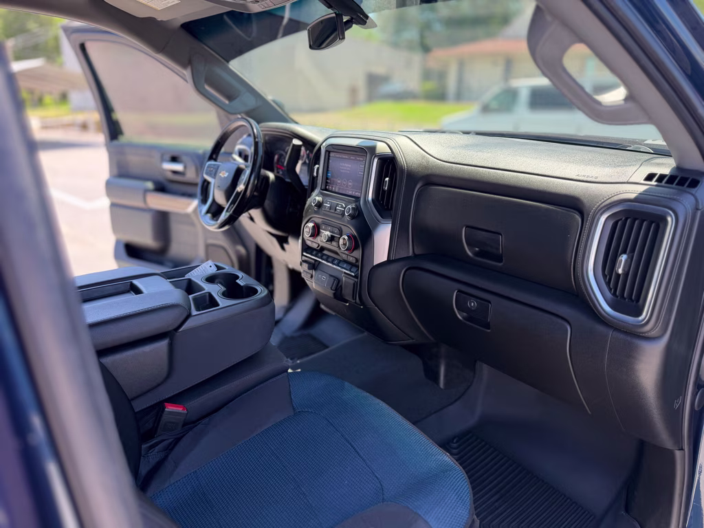 2021 Northsky Blue Metallic Chevrolet Silverado LT 4X4 Truck