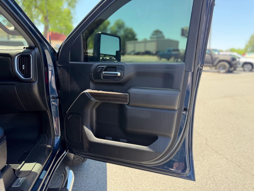 2021 Northsky Blue Metallic Chevrolet Silverado LT 4X4 Truck