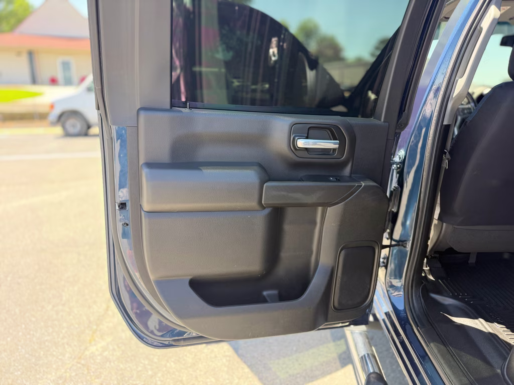 2021 Northsky Blue Metallic Chevrolet Silverado LT 4X4 Truck